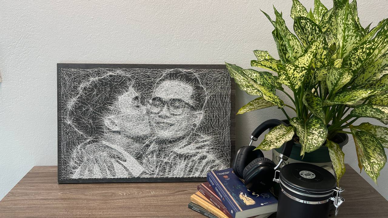 The Perfect Gift: Hand-Woven Portrait for Lovers